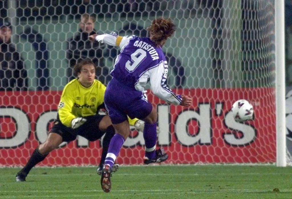 Batistuta scores with a shot